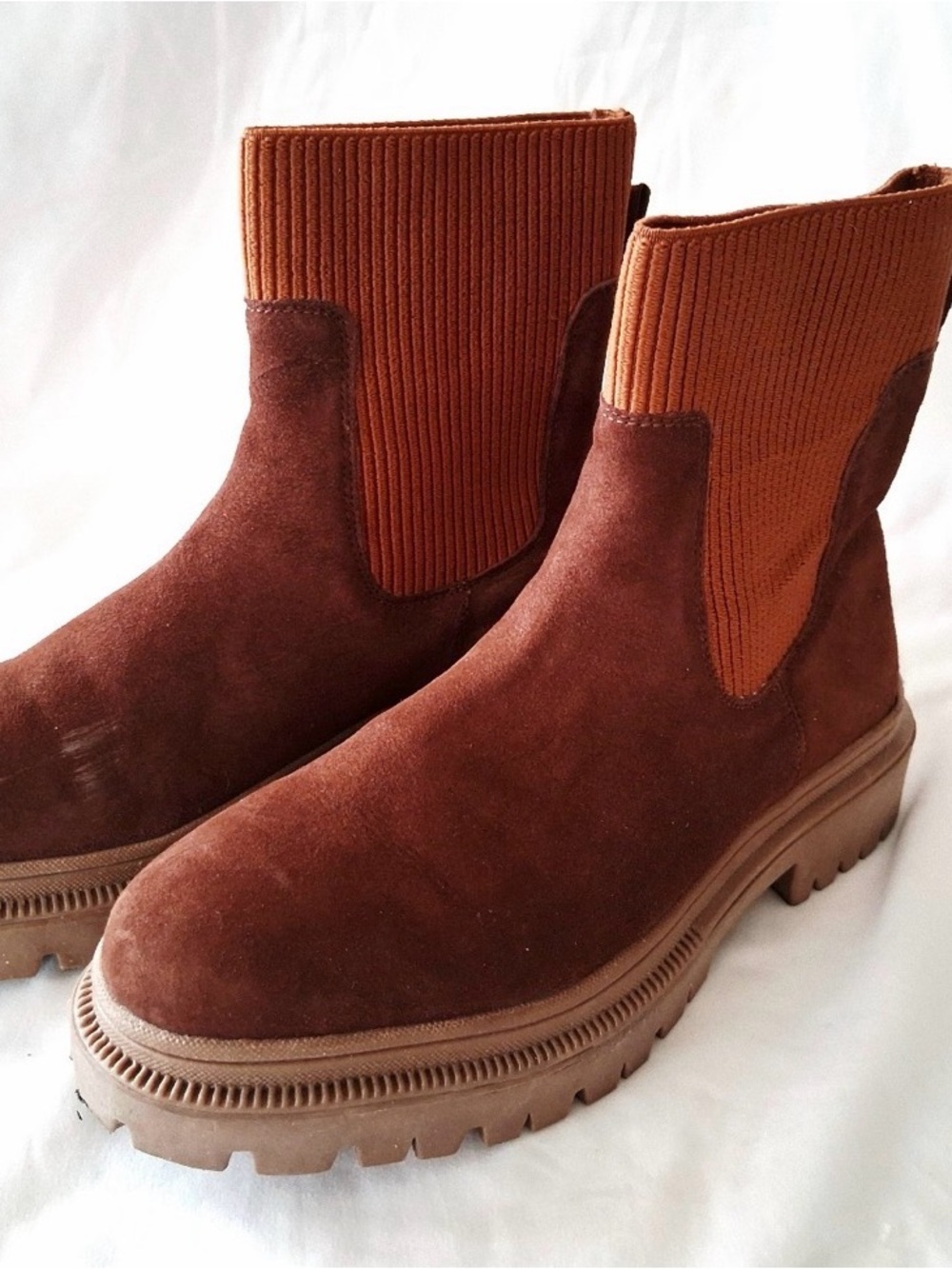 Serra Genuine Suede Womens Brown Chelsea Boots In Size 10 - Picture 2 of 7